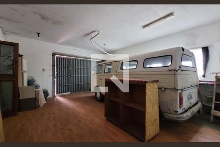 Garagem de casa à venda com 2 quartos, 338m² em Jardim Stella, Santo André