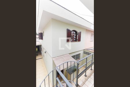 Casa à venda com 189m², 3 quartos e 2 vagas Casa à venda com 189m², 3 quartos e 2 vagasTerraço