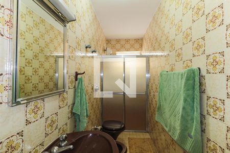 Casa à venda com 189m², 3 quartos e 2 vagas Casa à venda com 189m², 3 quartos e 2 vagasBanheiro