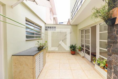 Casa à venda com 189m², 3 quartos e 2 vagas Casa à venda com 189m², 3 quartos e 2 vagasQuintal