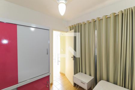 Casa à venda com 189m², 3 quartos e 2 vagas Casa à venda com 189m², 3 quartos e 2 vagasQuarto edícula