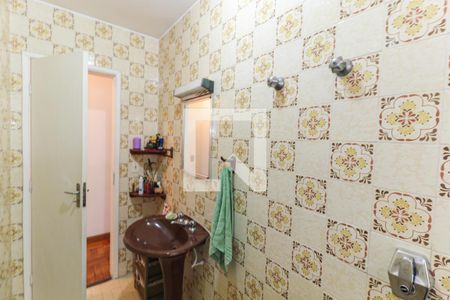 Casa à venda com 189m², 3 quartos e 2 vagas Casa à venda com 189m², 3 quartos e 2 vagasBanheiro