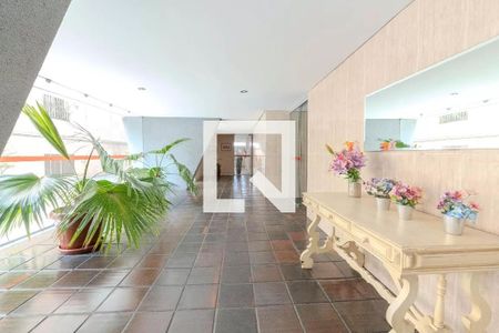 Hall de entrada de apartamento à venda com 2 quartos, 60m² em Bela Vista, São Paulo