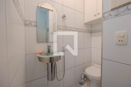 Apartamento à venda com 60m², 2 quartos e 1 vaga Apartamento à venda com 60m², 2 quartos e 1 vagaBanheiro de serviço