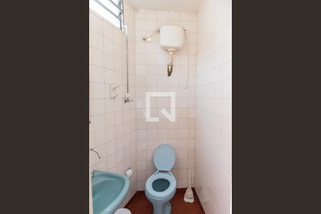 Casa à venda com 200m², 3 quartos e 2 vagas Casa à venda com 200m², 3 quartos e 2 vagasBanheiro de serviço