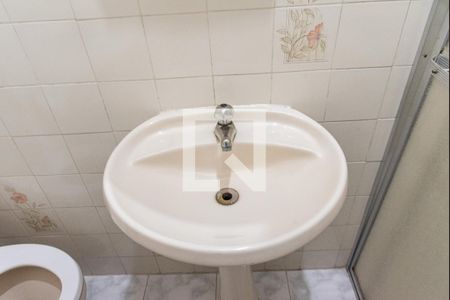 Casa à venda com 200m², 3 quartos e 2 vagas Casa à venda com 200m², 3 quartos e 2 vagasSuíte 2