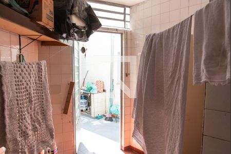 Casa à venda com 200m², 3 quartos e 2 vagas Casa à venda com 200m², 3 quartos e 2 vagasÁrea de serviço