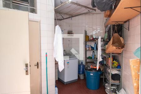 Casa à venda com 200m², 3 quartos e 2 vagas Casa à venda com 200m², 3 quartos e 2 vagasÁrea de serviço