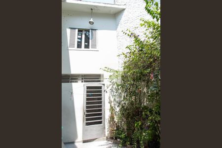 Casa à venda com 200m², 3 quartos e 2 vagas Casa à venda com 200m², 3 quartos e 2 vagasQuintal