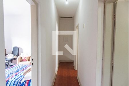 Casa à venda com 200m², 3 quartos e 2 vagas Casa à venda com 200m², 3 quartos e 2 vagasCorredor
