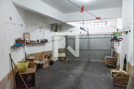 Casa à venda com 200m², 3 quartos e 2 vagas Casa à venda com 200m², 3 quartos e 2 vagasGaragem 1