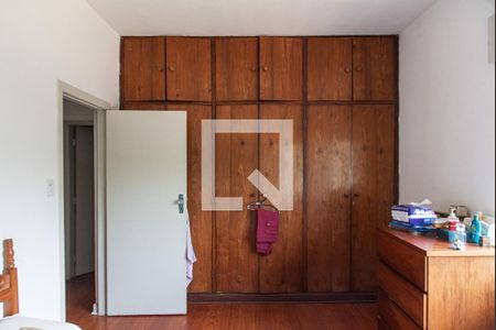 Casa à venda com 200m², 3 quartos e 2 vagas Casa à venda com 200m², 3 quartos e 2 vagasSuíte 1