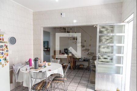 Casa à venda com 200m², 3 quartos e 2 vagas Casa à venda com 200m², 3 quartos e 2 vagasCozinha