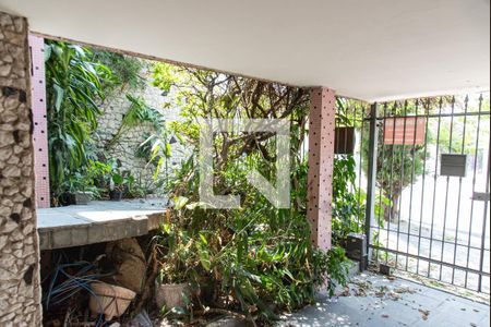 Casa à venda com 200m², 3 quartos e 2 vagas Casa à venda com 200m², 3 quartos e 2 vagasGaragem 2