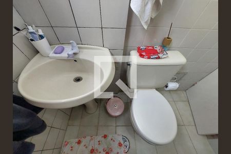 Apartamento à venda com 68m², 2 quartos e 1 vaga Apartamento à venda com 68m², 2 quartos e 1 vagaBanheiro