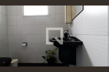 Casa à venda com 165m², 3 quartos e 2 vagasBanheiro 1