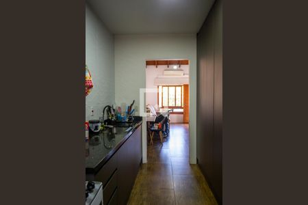 Casa de condomínio à venda com 128m², 3 quartos e 2 vagascozinha