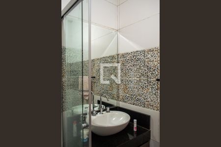 Casa de condomínio à venda com 128m², 3 quartos e 2 vagasbanheiro 2