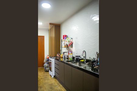 Casa de condomínio à venda com 128m², 3 quartos e 2 vagascozinha