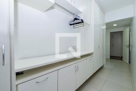 Apartamento à venda com 226m², 4 quartos e 3 vagas