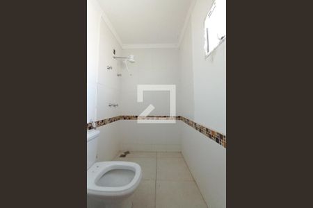Casa de condomínio à venda com 74m², 2 quartos e 2 vagas Casa de condomínio à venda com 74m², 2 quartos e 2 vagasBanheiro da Suíte 2