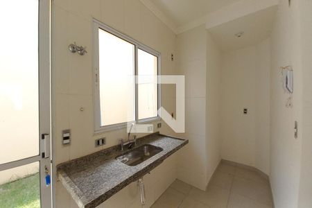 Casa de condomínio à venda com 74m², 2 quartos e 2 vagas Casa de condomínio à venda com 74m², 2 quartos e 2 vagasCozinha