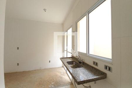 Casa de condomínio à venda com 74m², 2 quartos e 2 vagas Casa de condomínio à venda com 74m², 2 quartos e 2 vagasCozinha