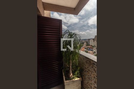 Apartamento à venda com 156m², 3 quartos e 3 vagasVaranda