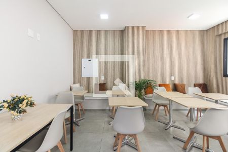 Apartamento à venda com 71m², 2 quartos e sem vagaCondomínio - Salão de Festas 