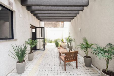 Apartamento à venda com 71m², 2 quartos e sem vagaCondomínio - Salão de Festas 