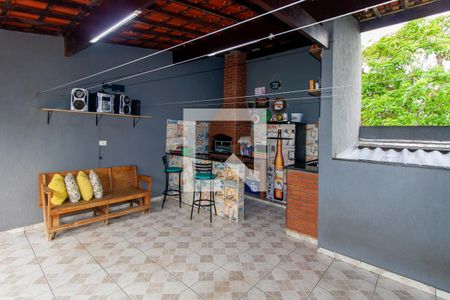 Casa à venda com 200m², 4 quartos e 2 vagas Casa à venda com 200m², 4 quartos e 2 vagasChurrasqueira