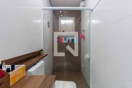 Casa à venda com 200m², 4 quartos e 2 vagas Casa à venda com 200m², 4 quartos e 2 vagasBanheiro da Suíte