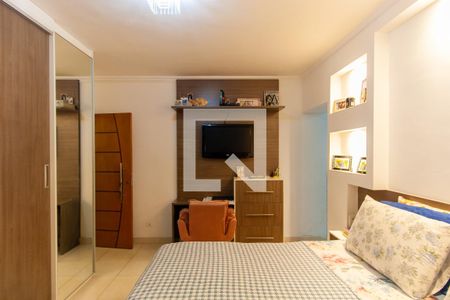 Casa à venda com 200m², 4 quartos e 2 vagas Casa à venda com 200m², 4 quartos e 2 vagasSuíte