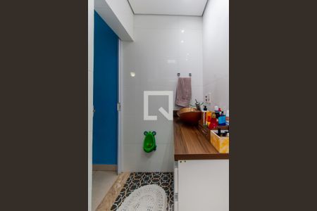 Casa à venda com 200m², 4 quartos e 2 vagas Casa à venda com 200m², 4 quartos e 2 vagasBanheiro da Suíte