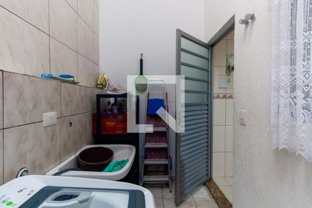 Casa à venda com 200m², 4 quartos e 2 vagas Casa à venda com 200m², 4 quartos e 2 vagasÁrea de Serviço