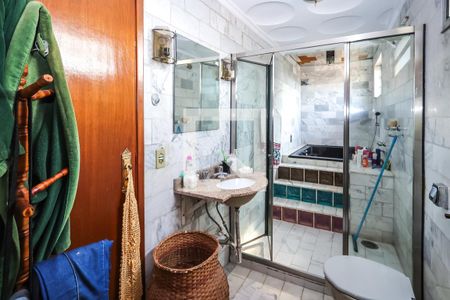 Casa para alugar com 950m², 4 quartos e 8 vagasBanheiro Suíte 1