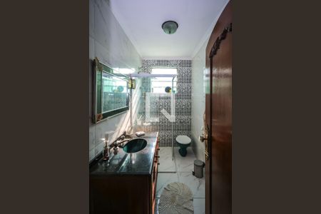 Casa para alugar com 950m², 4 quartos e 8 vagasBanheiro Social