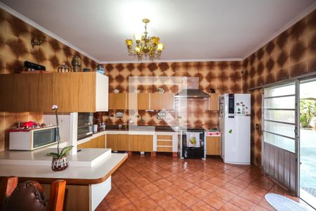 Casa para alugar com 950m², 4 quartos e 8 vagasCozinha