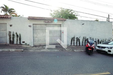 Casa para alugar com 950m², 4 quartos e 8 vagasFachada