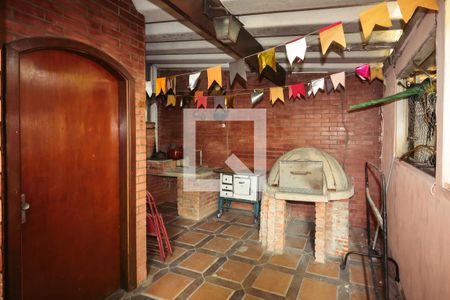 Casa para alugar com 950m², 4 quartos e 8 vagasQuintal