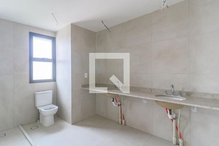 Apartamento à venda com 211m², 3 quartos e 3 vagasBanheiro da Suíte 1