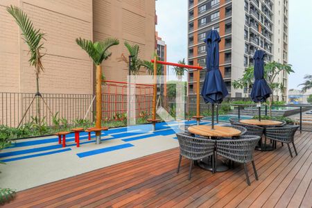 Apartamento à venda com 211m², 3 quartos e 3 vagasÁrea comum - Playground