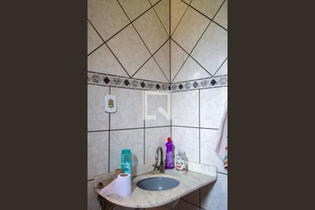 Casa à venda com 170m², 3 quartos e 2 vagasBanheiro suite 2