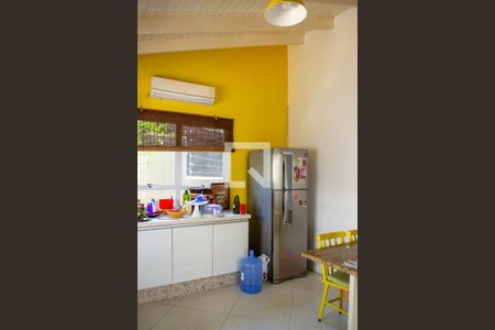 Casa à venda com 170m², 3 quartos e 2 vagasCozinha