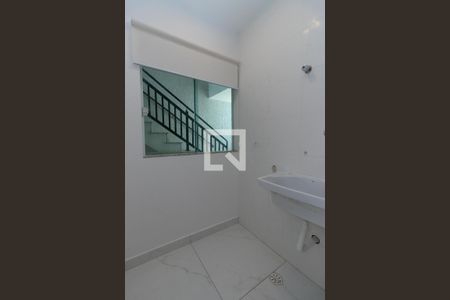 Cozinha e Área de Serviço de casa de condomínio para alugar com 1 quarto, 26m² em Vila Gustavo, São Paulo