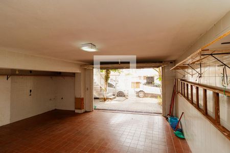 Casa à venda com 170m², 3 quartos e 3 vagas Casa à venda com 170m², 3 quartos e 3 vagasGaragem