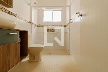 Casa à venda com 170m², 3 quartos e 3 vagas Casa à venda com 170m², 3 quartos e 3 vagasBanheiro