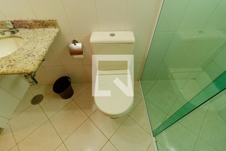 Casa à venda com 170m², 3 quartos e 3 vagas Casa à venda com 170m², 3 quartos e 3 vagasBanheiro 2