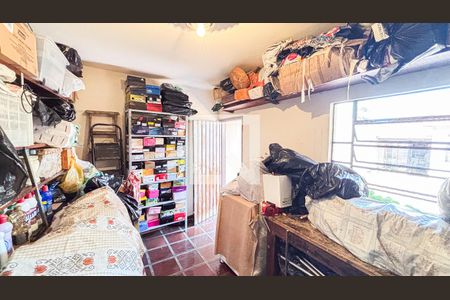 Casa à venda com 171m², 2 quartos e 2 vagasDespensa