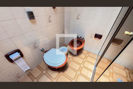 Casa à venda com 171m², 2 quartos e 2 vagasBanheiro